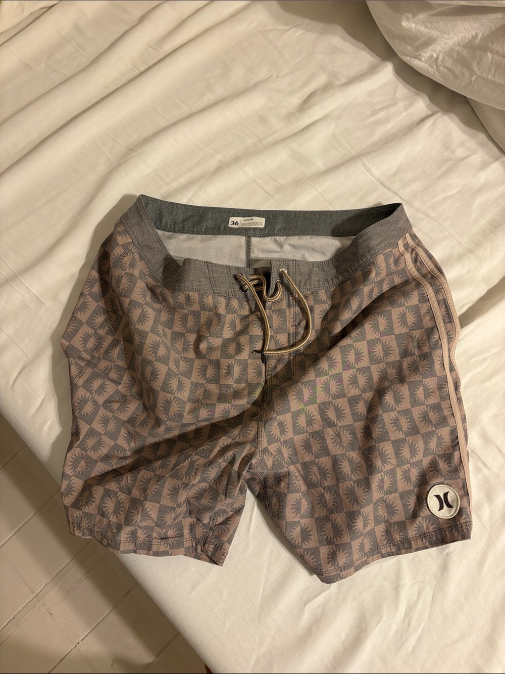 Hurley Men's Taupe & Gray Patterned Board Shorts